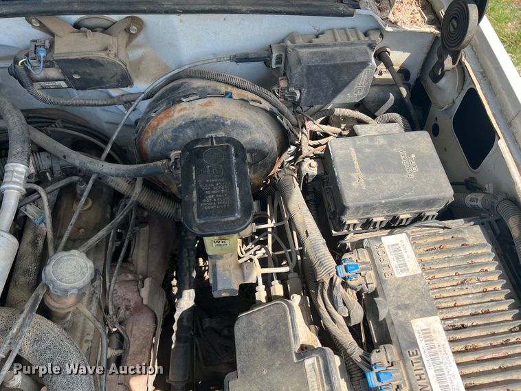 image for item HL9247 2000 Chevrolet Cheyenne 2500  pickup truck