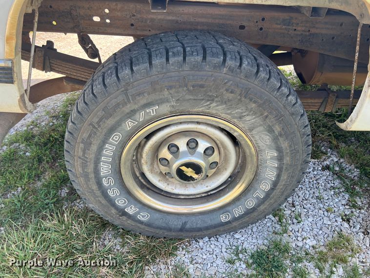 image for item HL9247 2000 Chevrolet Cheyenne 2500  pickup truck