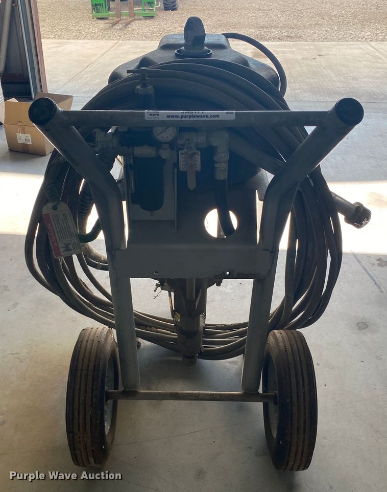 image for item JA9171 Graco Xtreme X70  paint sprayer