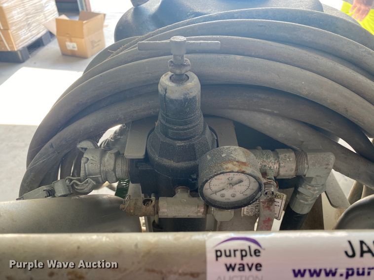 image for item JA9171 Graco Xtreme X70  paint sprayer