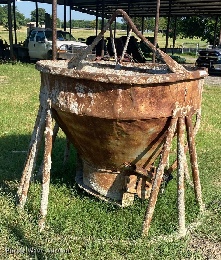 image for item JA9215 Concrete bucket