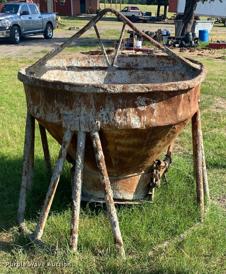 image for item JA9215 Concrete bucket