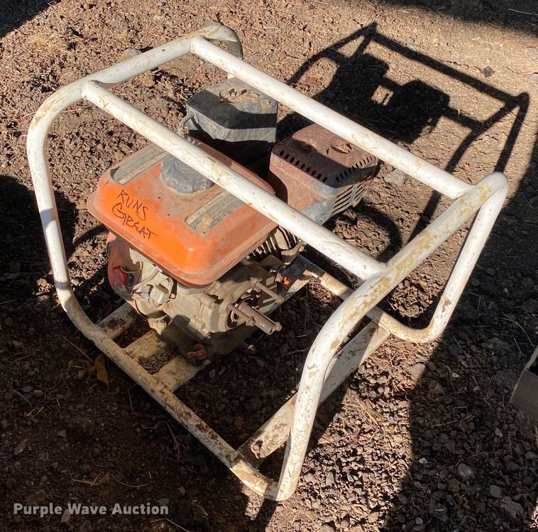 image for item JA9220 (2) water pumps