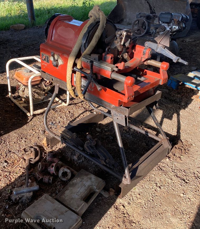 image for item JA9222 2008 Northern Tool  pipe threading machine