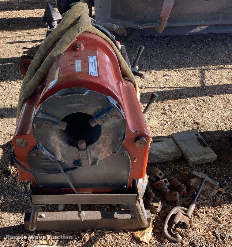 image for item JA9222 2008 Northern Tool  pipe threading machine