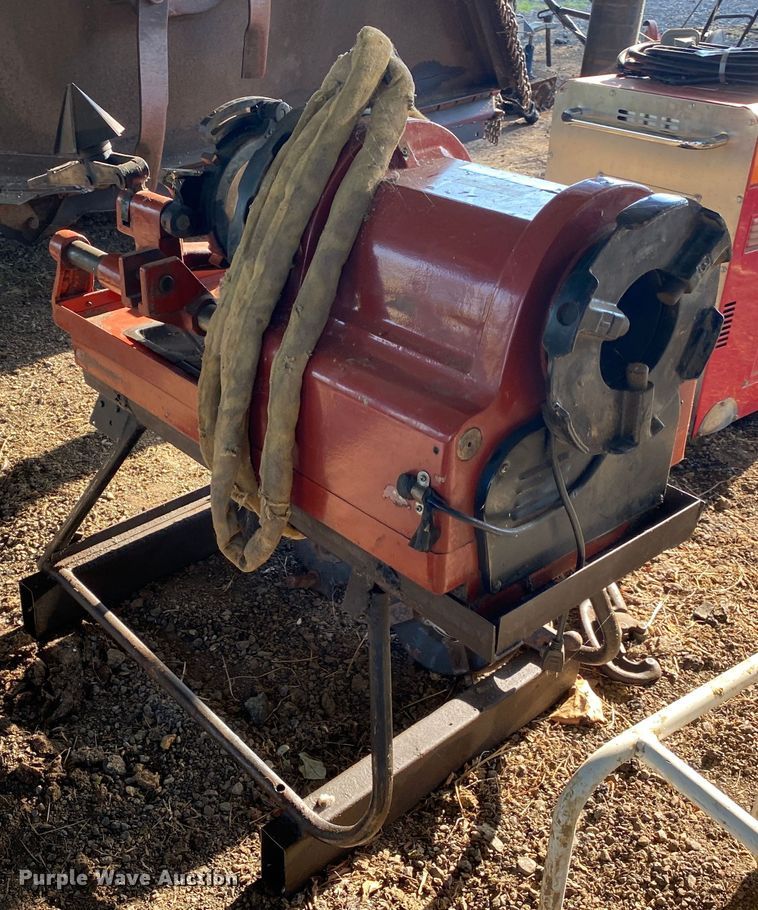 image for item JA9222 2008 Northern Tool  pipe threading machine