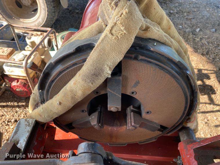 image for item JA9222 2008 Northern Tool  pipe threading machine