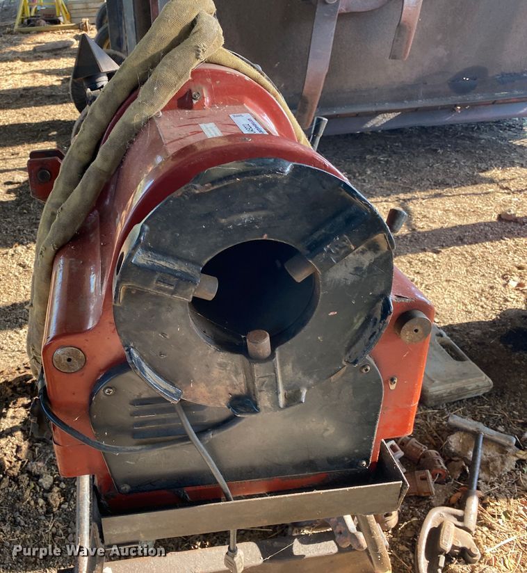 image for item JA9222 2008 Northern Tool  pipe threading machine