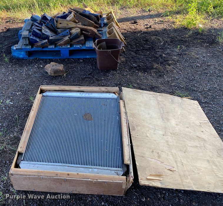 image for item JA9225 Excavator parts