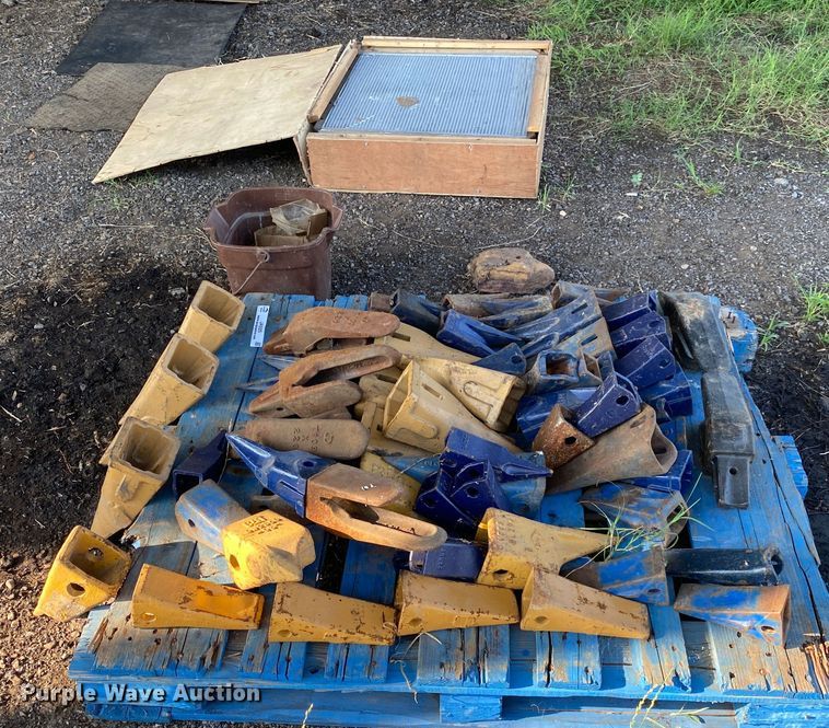 image for item JA9225 Excavator parts