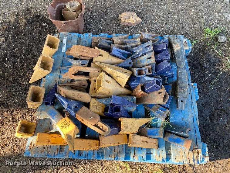 image for item JA9225 Excavator parts