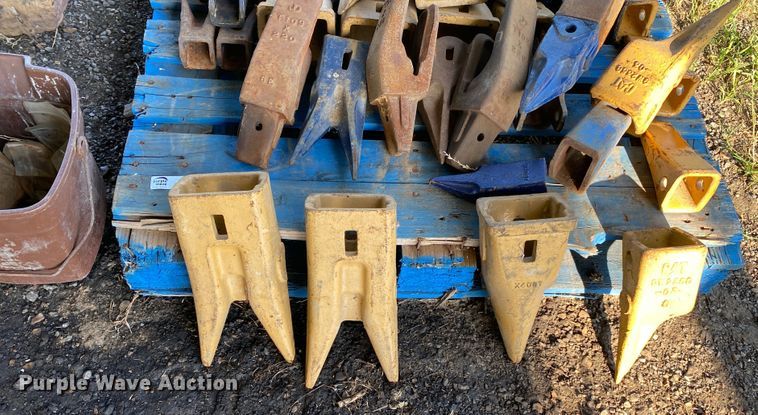 image for item JA9225 Excavator parts