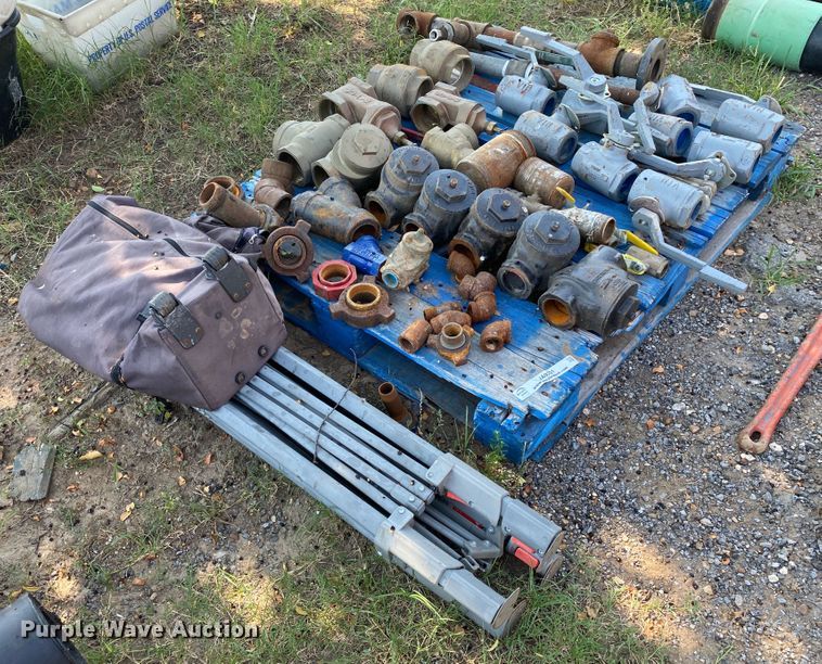 image for item JA9231 Gas valves and pipe fittings