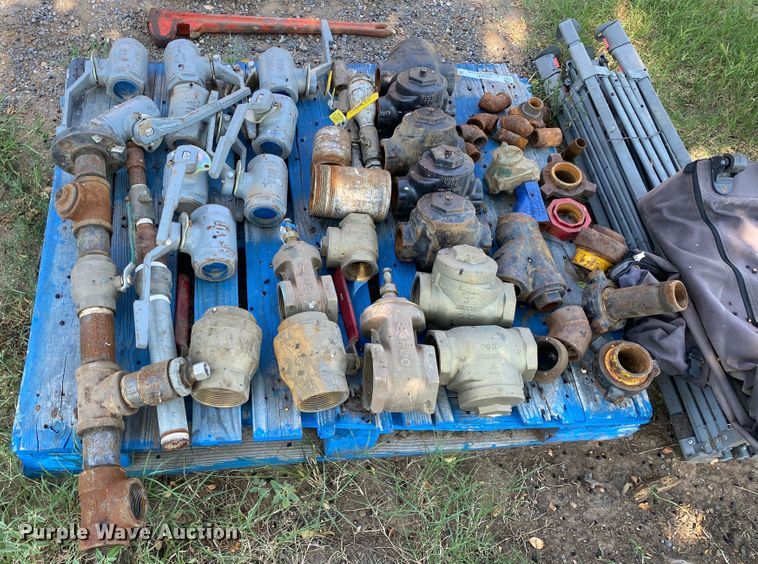 image for item JA9231 Gas valves and pipe fittings