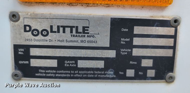 image for item JA9854 2003 Doolittle  enclosed cargo trailer