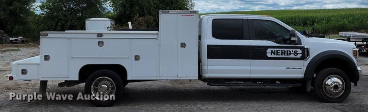 image for item JA9871 2019 Ford F450 Super Duty XL  utility / service truck