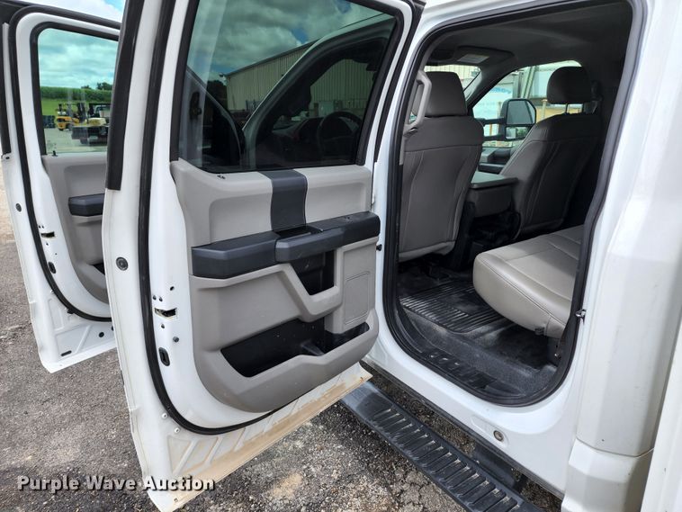 image for item JA9871 2019 Ford F450 Super Duty XL  utility / service truck