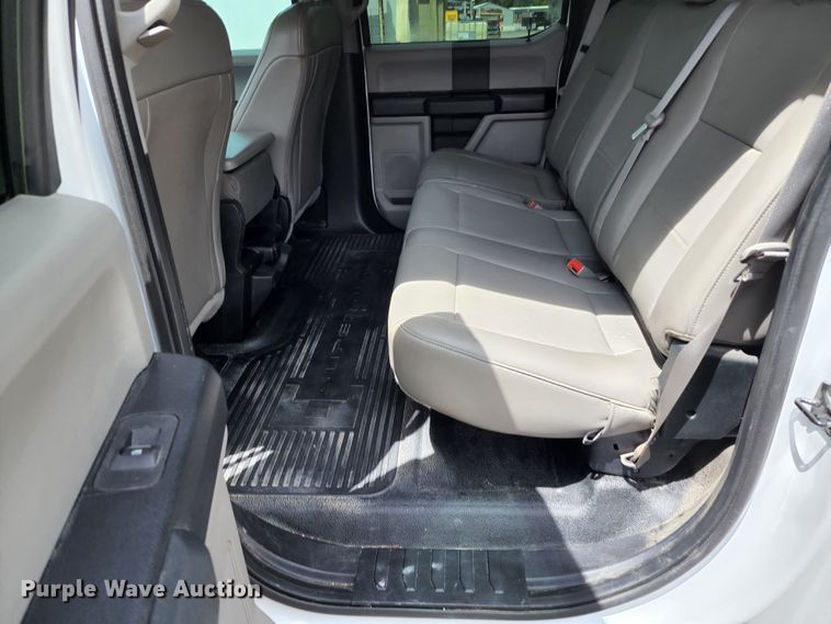 image for item JA9871 2019 Ford F450 Super Duty XL  utility / service truck