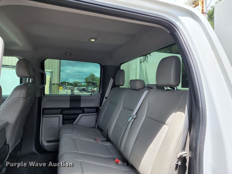 image for item JA9871 2019 Ford F450 Super Duty XL  utility / service truck