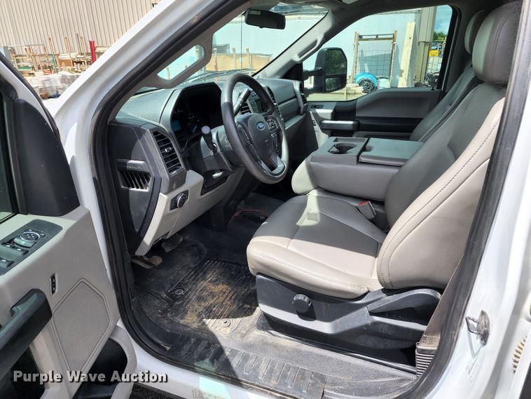 image for item JA9871 2019 Ford F450 Super Duty XL  utility / service truck