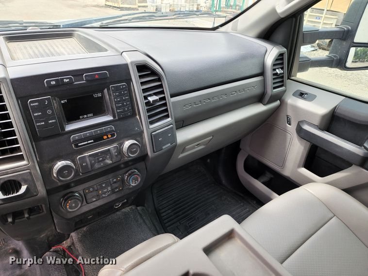 image for item JA9871 2019 Ford F450 Super Duty XL  utility / service truck