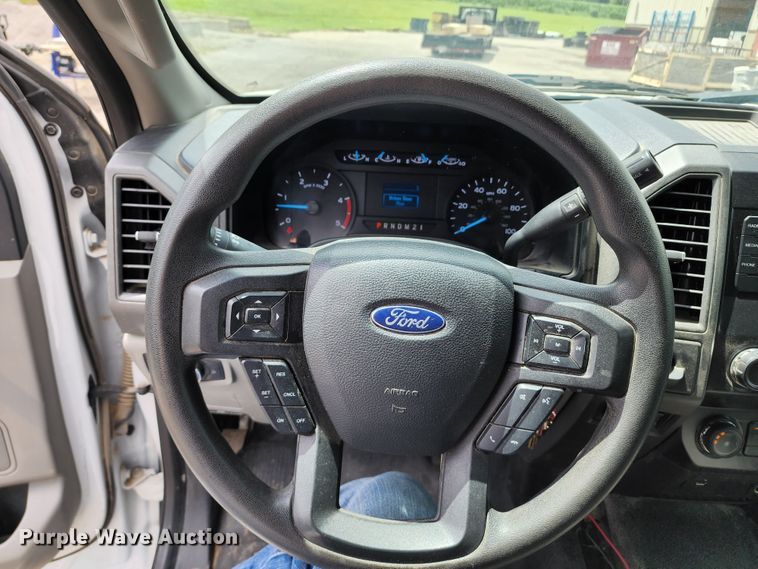 image for item JA9871 2019 Ford F450 Super Duty XL  utility / service truck