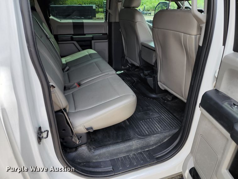 image for item JA9871 2019 Ford F450 Super Duty XL  utility / service truck