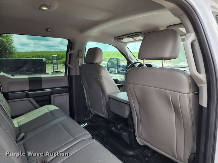 image for item JA9871 2019 Ford F450 Super Duty XL  utility / service truck