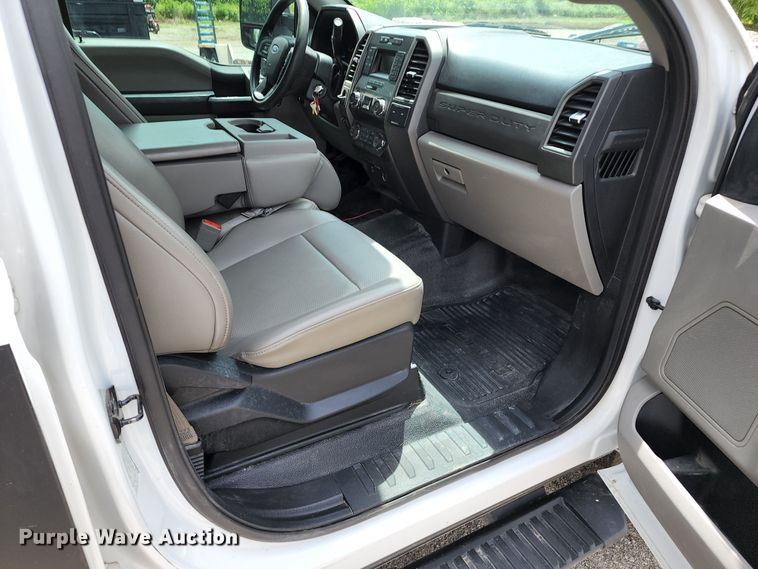 image for item JA9871 2019 Ford F450 Super Duty XL  utility / service truck