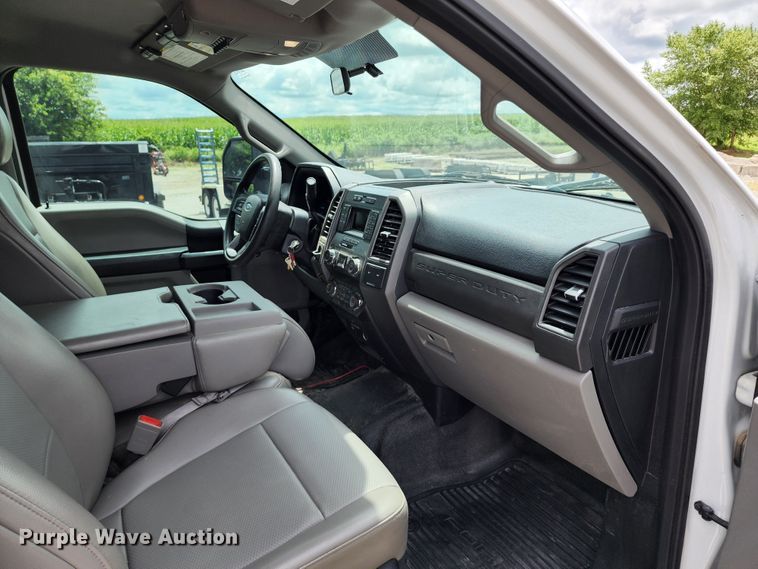 image for item JA9871 2019 Ford F450 Super Duty XL  utility / service truck