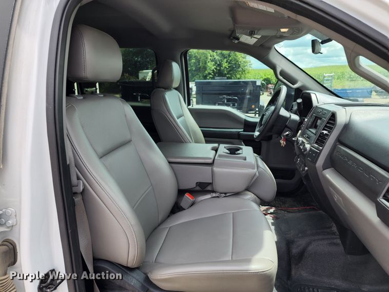 image for item JA9871 2019 Ford F450 Super Duty XL  utility / service truck