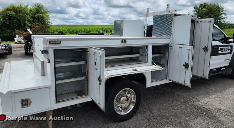 image for item JA9871 2019 Ford F450 Super Duty XL  utility / service truck