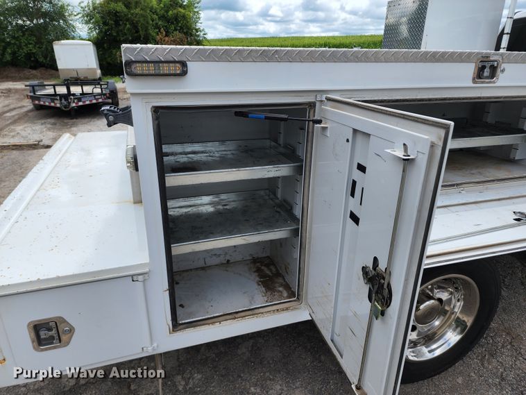 image for item JA9871 2019 Ford F450 Super Duty XL  utility / service truck