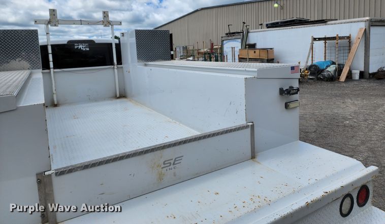 image for item JA9871 2019 Ford F450 Super Duty XL  utility / service truck