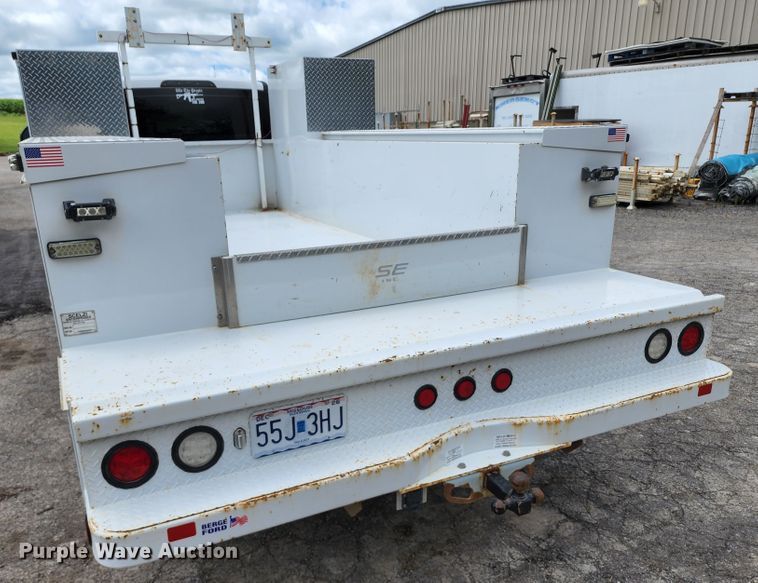 image for item JA9871 2019 Ford F450 Super Duty XL  utility / service truck