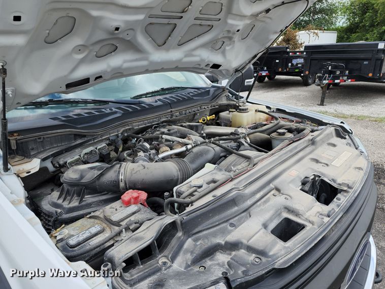 image for item JA9871 2019 Ford F450 Super Duty XL  utility / service truck