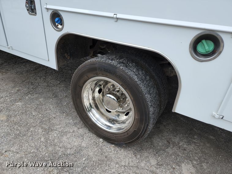 image for item JA9871 2019 Ford F450 Super Duty XL  utility / service truck