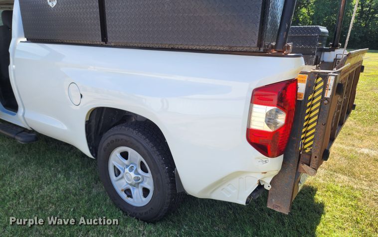 image for item JA9877 2014 Toyota Tundra  Double Cab pickup truck