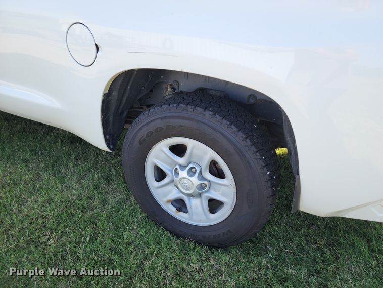 image for item JA9877 2014 Toyota Tundra  Double Cab pickup truck