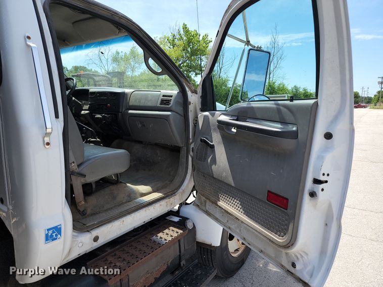 image for item JA9879 2004 Ford F650 Super Duty  dump flatbed truck