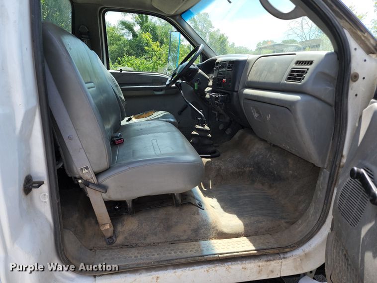 image for item JA9879 2004 Ford F650 Super Duty  dump flatbed truck