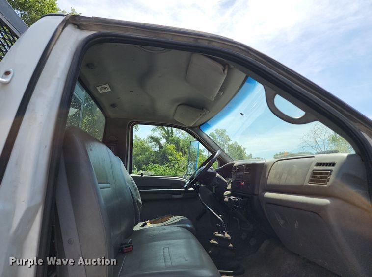 image for item JA9879 2004 Ford F650 Super Duty  dump flatbed truck