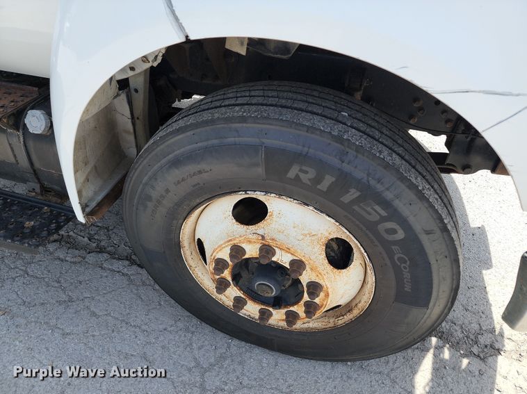 image for item JA9879 2004 Ford F650 Super Duty  dump flatbed truck