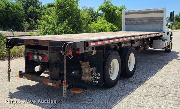 image for item JA9882 2011 International DuraStar 4400  flatbed truck