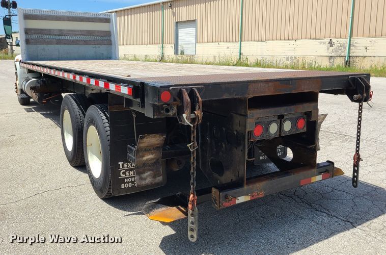 image for item JA9882 2011 International DuraStar 4400  flatbed truck