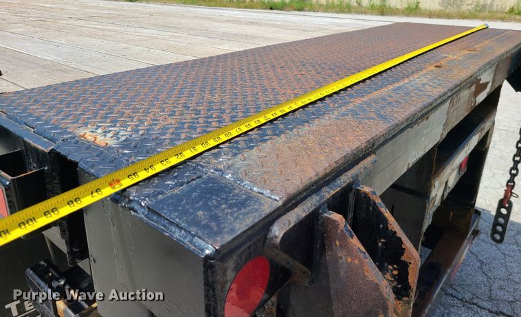 image for item JA9882 2011 International DuraStar 4400  flatbed truck