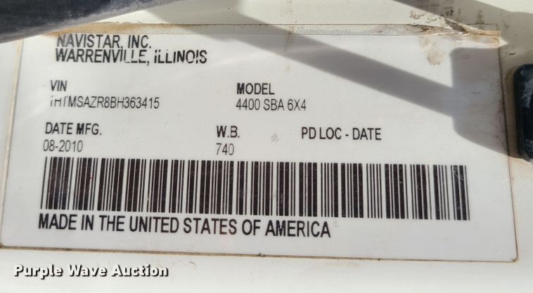 image for item JA9882 2011 International DuraStar 4400  flatbed truck