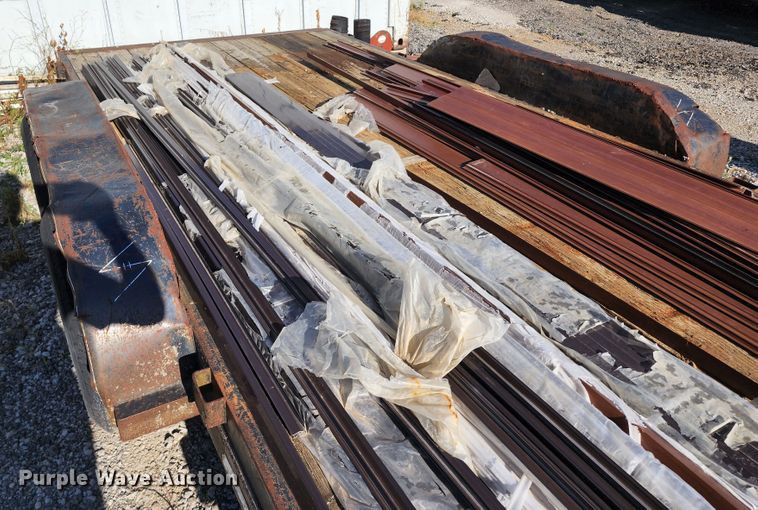 image for item JA9960 1996 Kodiak  utility trailer