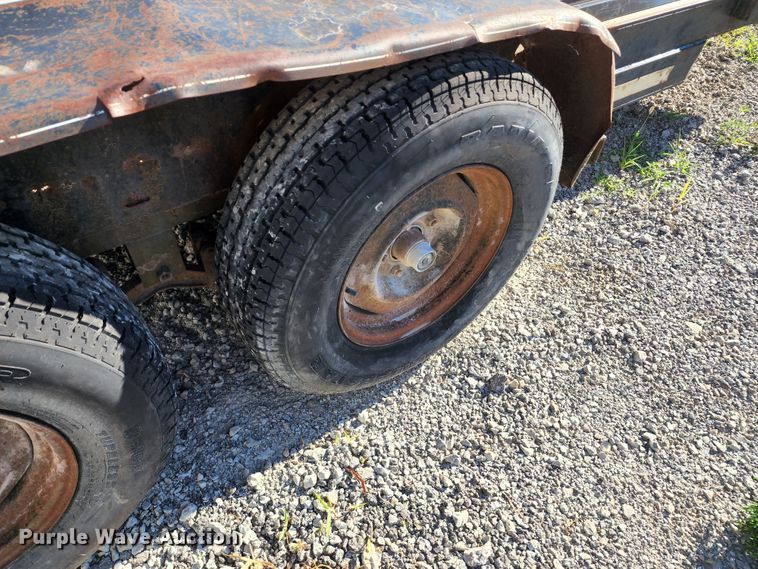 image for item JA9960 1996 Kodiak  utility trailer