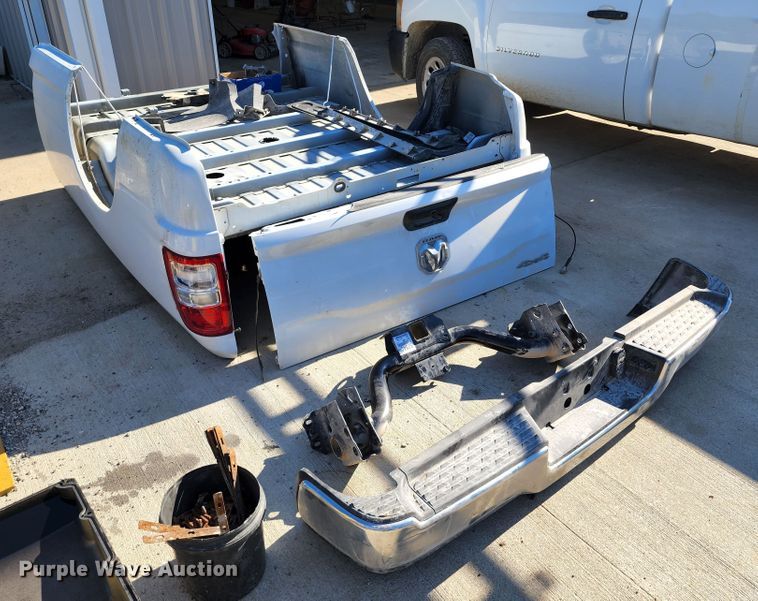 image for item JA9963 Dodge  pickup bed